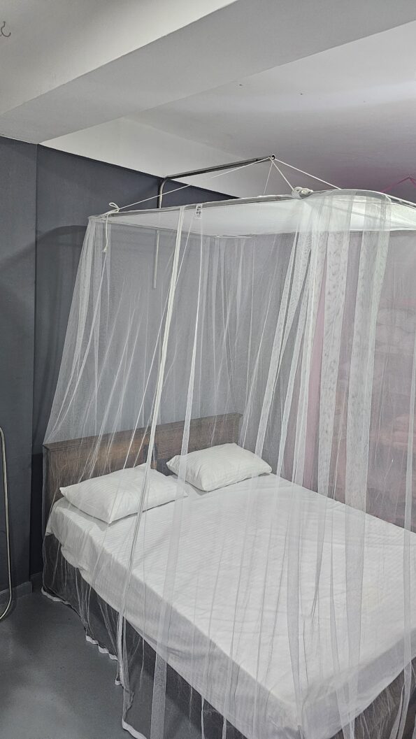 Perfect Solution for the Mosquito net hanging Issue